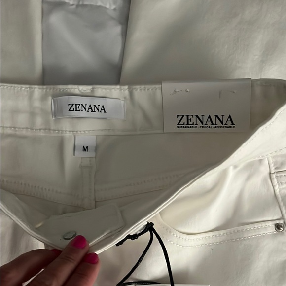 Zenana White crop Jeans - Picture 2 of 8